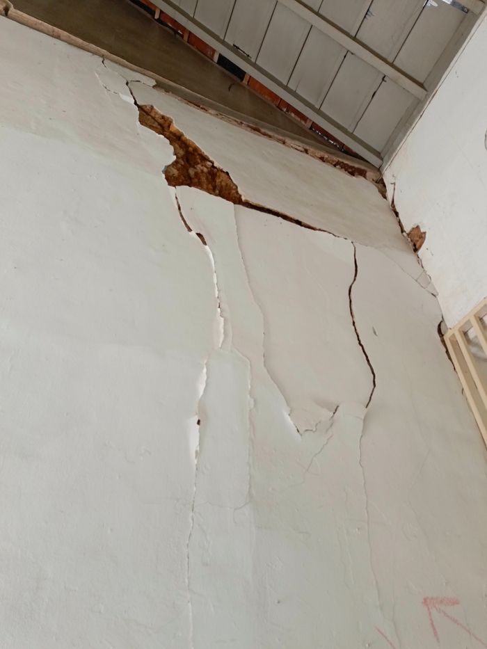Preescolar Mis Periquitos - Reparación después del terremoto, daños en paredes de la via de escape, pinturas, aulas, y espacio d... | Recaudación de fondos en Coral